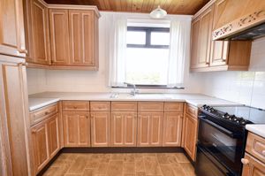 Kitchen- click for photo gallery